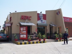 Jidelna KFC, videna po obede :-)