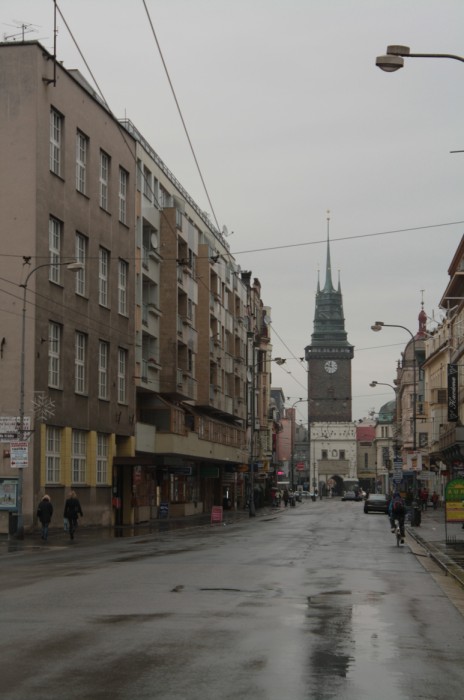 Třda mru s pohledem na Zelenou brnu